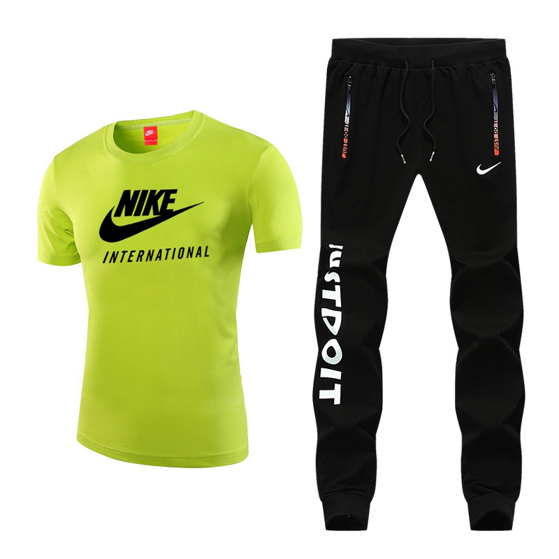 jogging nike militaire