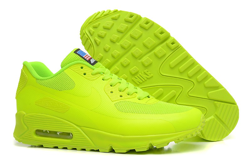 basket nike femme fluo
